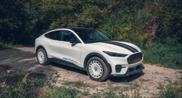 Ford взимает плату за активацию багажника по подписке