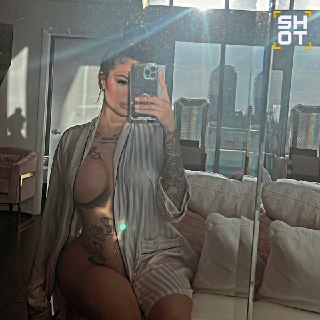 Стример поцеловался с OnlyFans-моделью и обратился к врачу