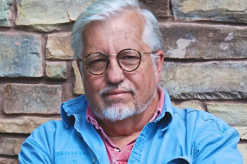 Скончался автор «Песен Гипериона» Дэн Симмонс