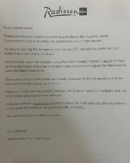 Власти Дубая попросили отели продлить проживание туристам