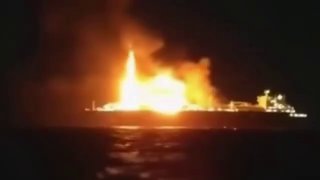 Пожар на российском СПГ-танкере в Средиземном море