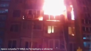 Пожар в Петербурге: погиб человек, затруднен проезд пожарных