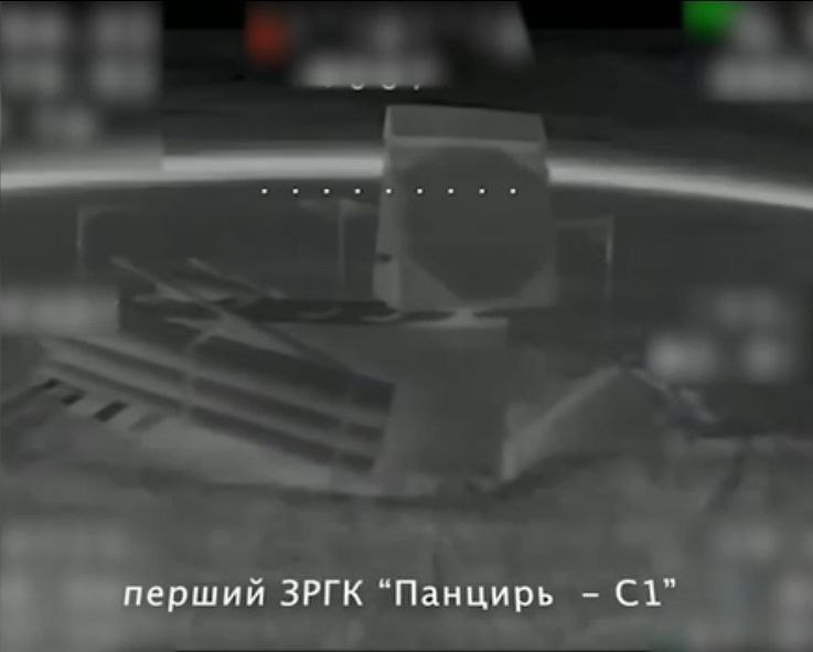 Осведомитель: в Крыму поражены макеты «Панцирей» при налёте украинских дронов