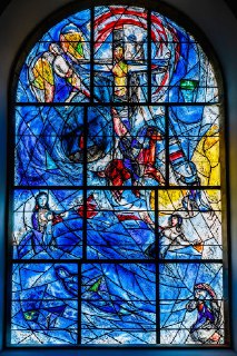 Марк Шагал: витражи, музеи и признание в Лувре