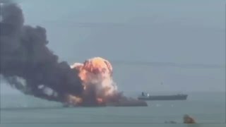 ⚡ Кадры удара ВМС США по иранским судам в Персидском заливе