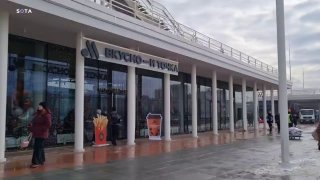 В Парке Горького открылось кафе с роботами-официантами