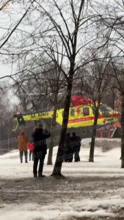 Вертолетом доставили в больницу сбитого машиной 11-летнего мальчика в Металлострое