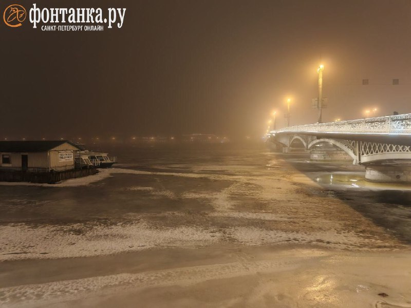 Плотный туман накрыл Санкт-Петербург