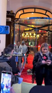 Погребняк призвала к «отмене» Мбаппе после толчка в Париже