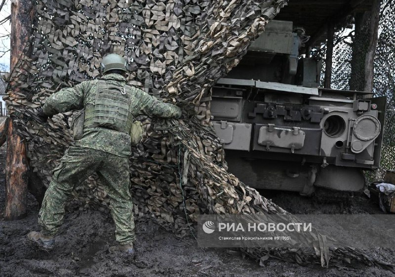 Кадры боевого дежурства расчёта ЗРК «Тор-М1» на Красноармейском направлении