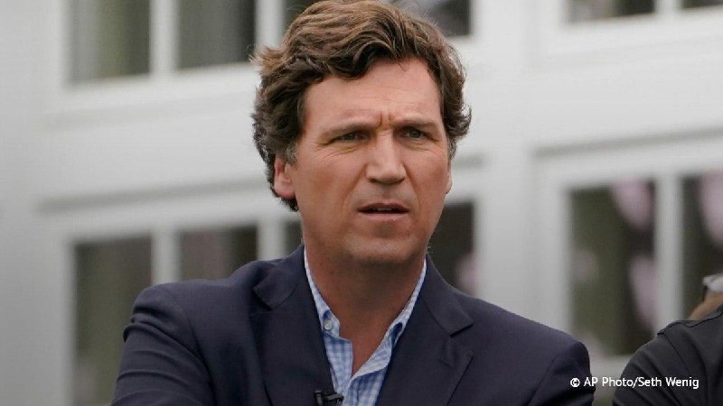 Такер Карлсон: дипломатия США фальшива и служит прикрытием для атак