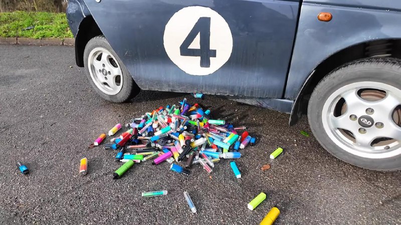 Ютубер запитал машину от 500 вейпов