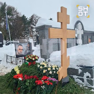 Похоронили жертву теракта в «Крокусе» — певца-инвалида Максима Вербенина