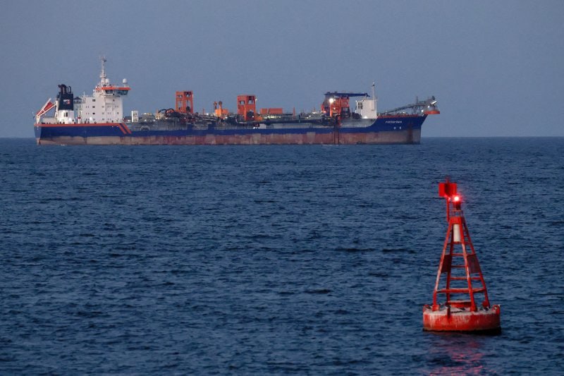 Почему армада танкеров в Красном море не спасет нефтяной рынок