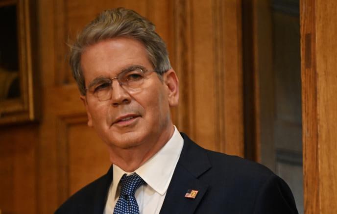 США планируют создать коалицию для сопровождения судов в Ормузском проливе