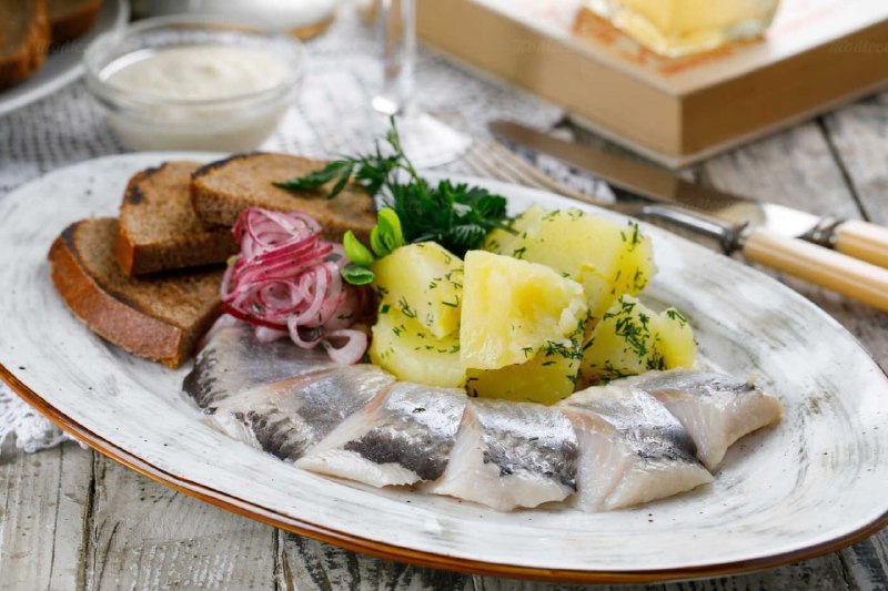 Диетологи назвали идеальный ужин для худеющих