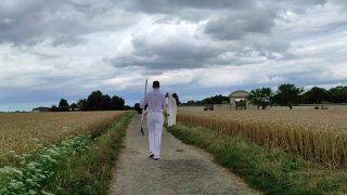 Белорусскому акционисту Кузьмичу отказали в убежище во Франции