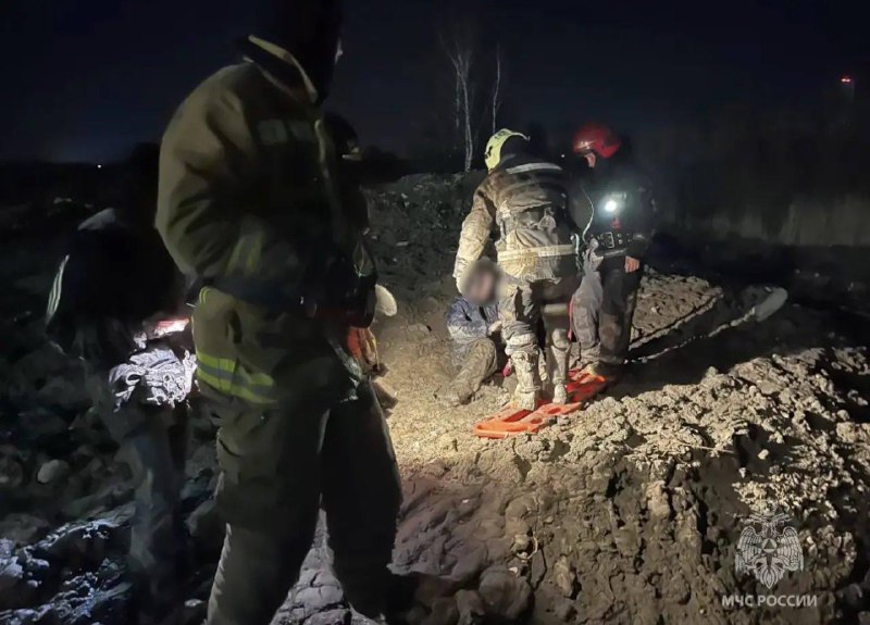 Подростков спасли из канавы в Мурино