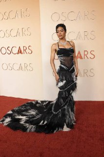 Модные луки Оскара и награда Шона Пенна