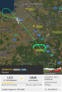 Самолет Superjet возвращается в Пулково с неисправным шасси