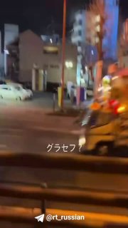 Водитель горящего фургона с картофелем фри доехал до пожарной части в Японии