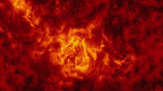 Крупная вспышка на Солнце может достичь Земли в среду