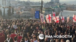 Траурное шествие в Тбилиси в связи со смертью патриарха Илии II