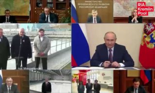 Путин провел диалог с главой Крыма Аксёновым