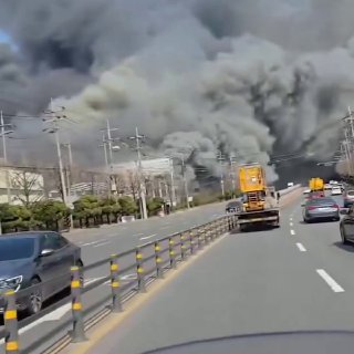 Пожар на заводе в Южной Корее: 50 пострадавших