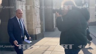 Посол Израиля уехал из российского МИД после вызова из-за удара по журналистам RT