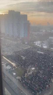 Ироничный комментарий о праздниках и Крестном ходе в Москве