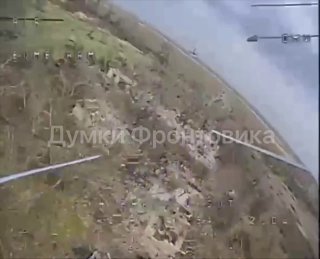 Удар FPV-дрона по вертолёту: попал в блок НАР С-8