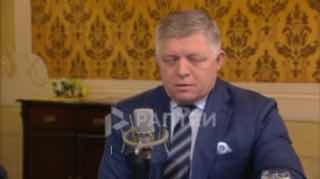 Премьер Словакии назвал ООН и ЕС посмешищем