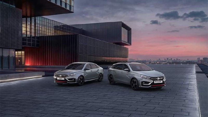 АвтоВАЗ начал продажи самой дорогой Lada Vesta Sport