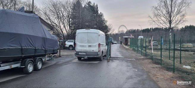 В Петербурге произошел конфликт вокруг яхт-клуба «Нева»: задержание капитана и блокировка доступа