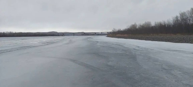 Ребенок погиб, провалившись под лед на реке в Красноярском крае