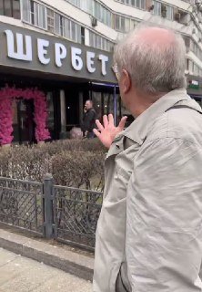 Сатирический обзор выходных: митинги, наводнения и абсурд в российских СМИ