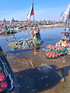 В Троицке затопило могилы участников войны