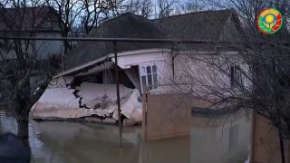 Эвакуация жителей из затопленных районов Дагестана: разрушены дома, под водой машины