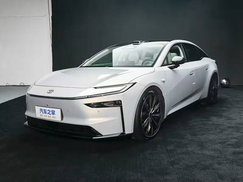 Toyota представила электромобиль bZ7 по цене Lada Vesta