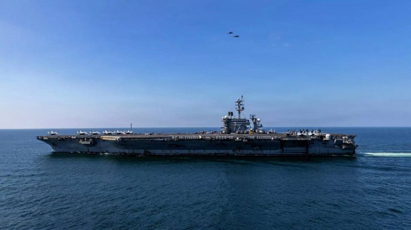 Иран нанес ракетный удар по американскому авианосцу Abraham Lincoln