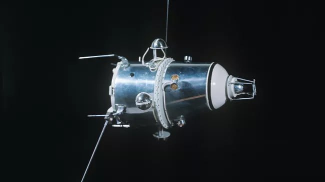 Первый искусственный спутник Луны: история миссии «Луна-10» и планы на будущее