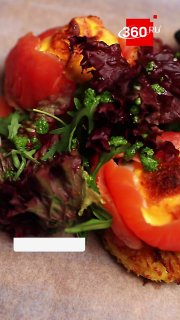 Бренд-шеф подал драники с лососем как блюдо высокой кухни