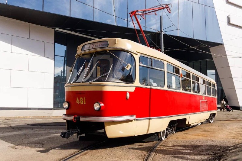 Более 200 тысяч человек посетили Парад трамваев в Москве