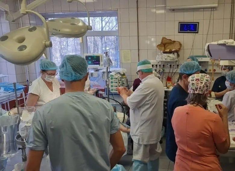 Женщина родила четырёх однояйцевых близняшек в Петербурге