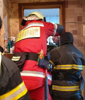 200-килограммовый петербуржец дважды за день стал заложником собственного туалета