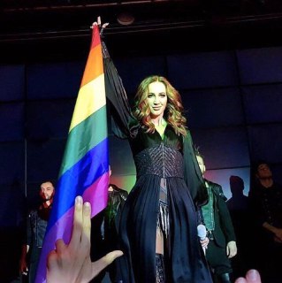 Активистку в Волгограде задержали за ролик с Бузовой и «пропаганду ЛГБТ»