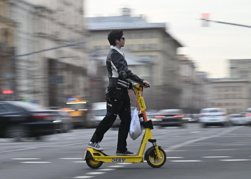 В Челябинской области планируют ужесточить правила для электросамокатчиков