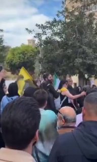 Протесты в Бейруте против премьера из-за атак Израиля