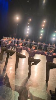 Ансамбль Моисеева исполнил «Яблочко»